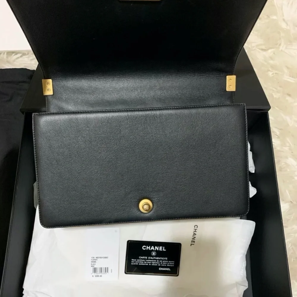 Chanel Boy Bag New Medium Quilted Caviar Black NWT